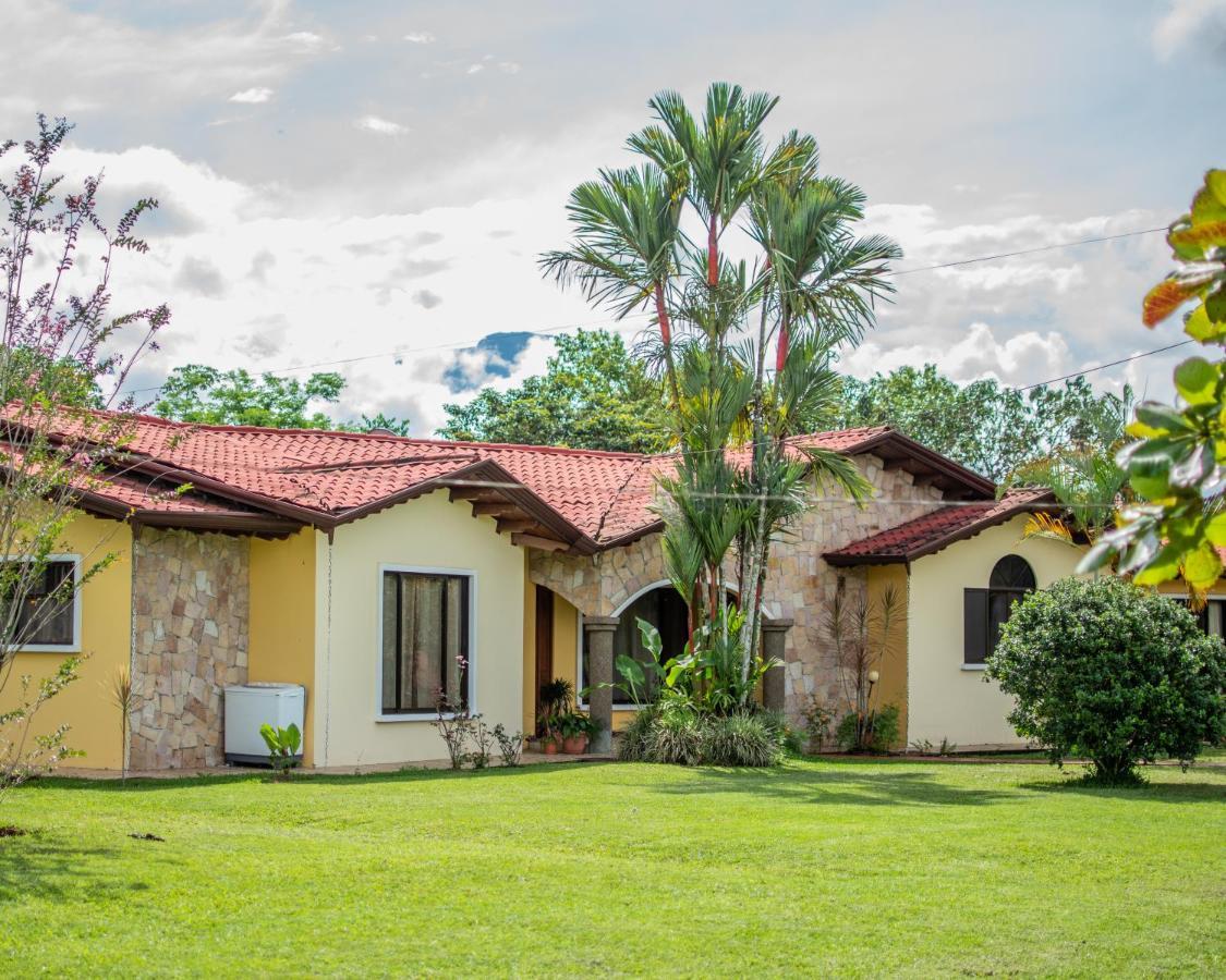 Linda Casa De Verano Con Amplias Zonas Verdes San Isidro De El General Dış mekan fotoğraf