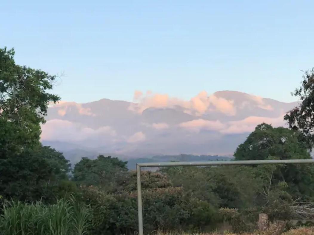 Linda Casa De Verano Con Amplias Zonas Verdes San Isidro De El General Dış mekan fotoğraf